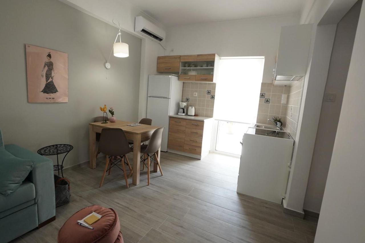 Athens Central Apartment 2 Mins To Metro Exterior photo