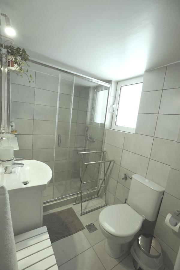 Athens Central Apartment 2 Mins To Metro Exterior photo