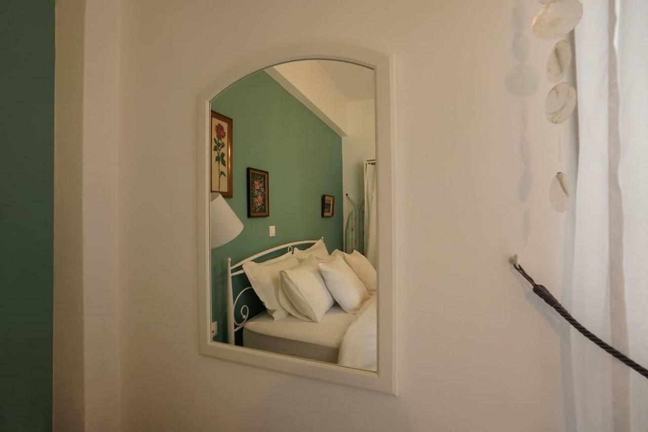 Athens Central Apartment 2 Mins To Metro Exterior photo